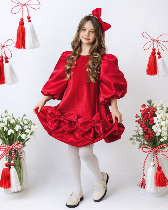 Rochița Roșie cu Fundițe, cu Luminițe, Martisor 1 Martie