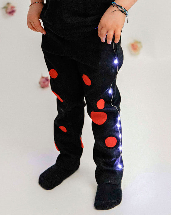 Pantaloni cu Led-uri de Buburuză