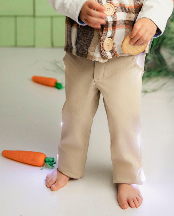 Pantaloni cu Luminițe Crem, de Iepuraș cu Codiță